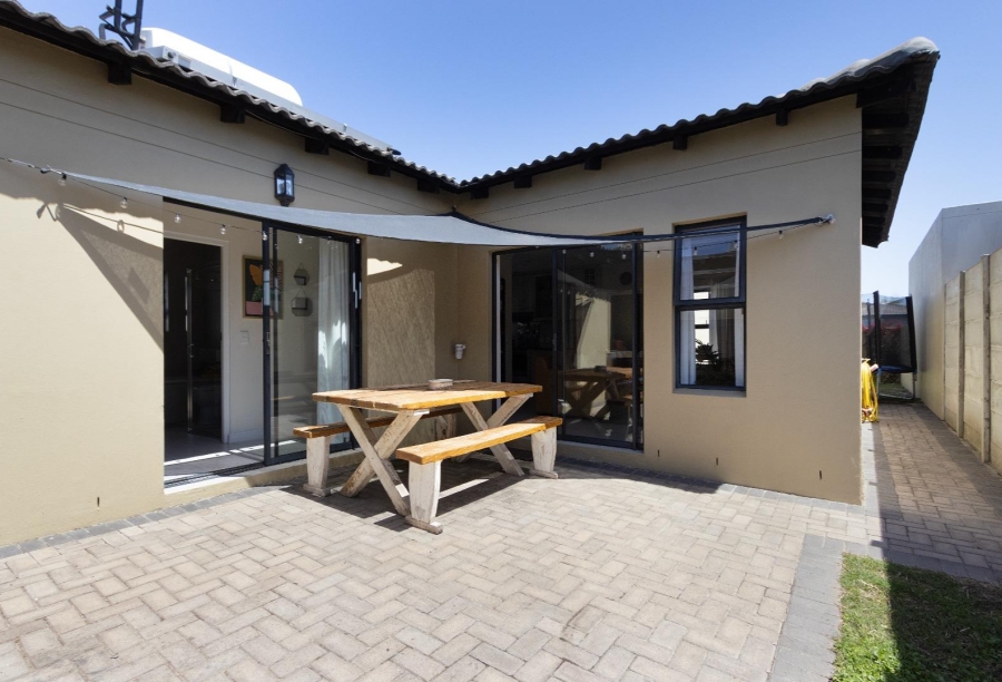 3 Bedroom Property for Sale in Parklands North Western Cape